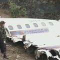 На месте крушения самолета в Непале прекращены поисково-спасательные работы