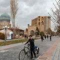 В Узбекистане будут платить за ходьбу пешком