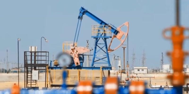 Последствия перемирия Ирана и США: доллар вырос, нефть упала