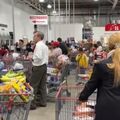 «Война пошлин» в США спровоцировала потребительский ажиотаж