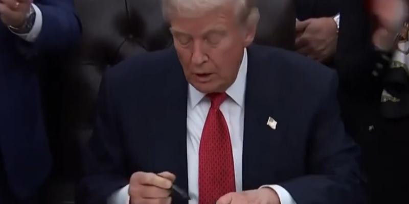 В США завершился самый долгий в истории страны шатдаун