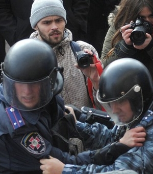 Стокновения между оппозиционерами и милицией в Киеве