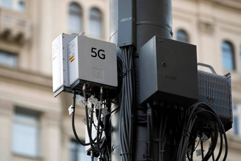 В Казахстане министр опроверг миф о вреде антенн 5G