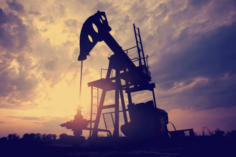 Казахстанцам предлагают купить нефтяное месторождение