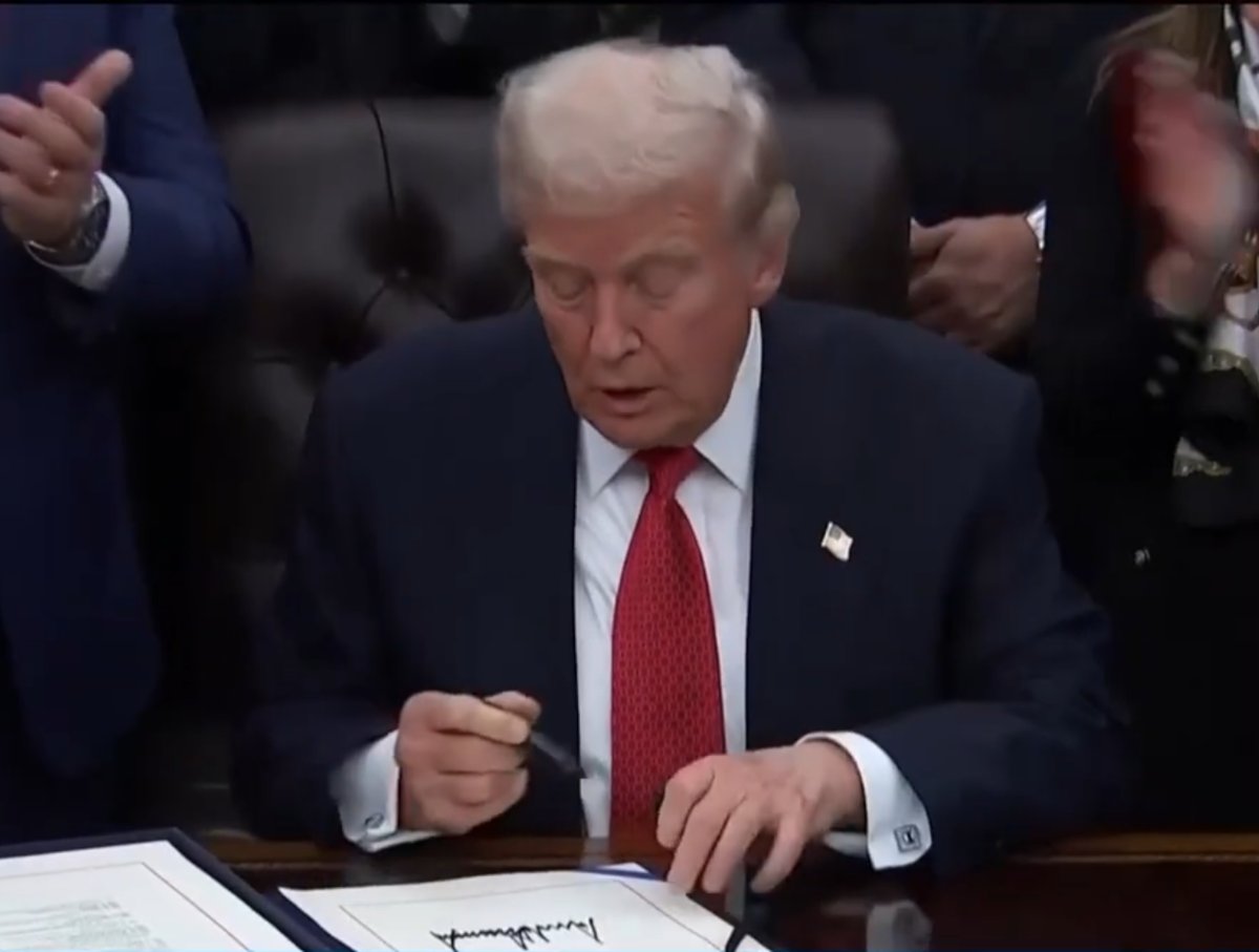 В США завершился самый долгий в истории страны шатдаун